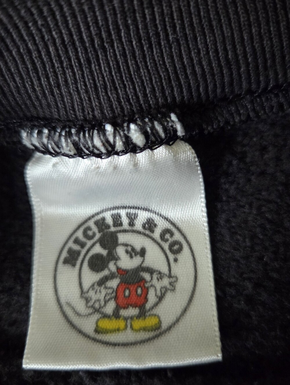 Mickey & Co Vintage 90s Mickey Mouse Black Crewneck Sweatshirt sz XL Disney USA - Picture 8 of 14